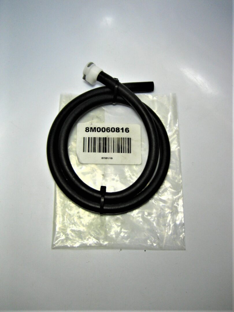 mercury-8m0060816-hose_eh_10222021-1-