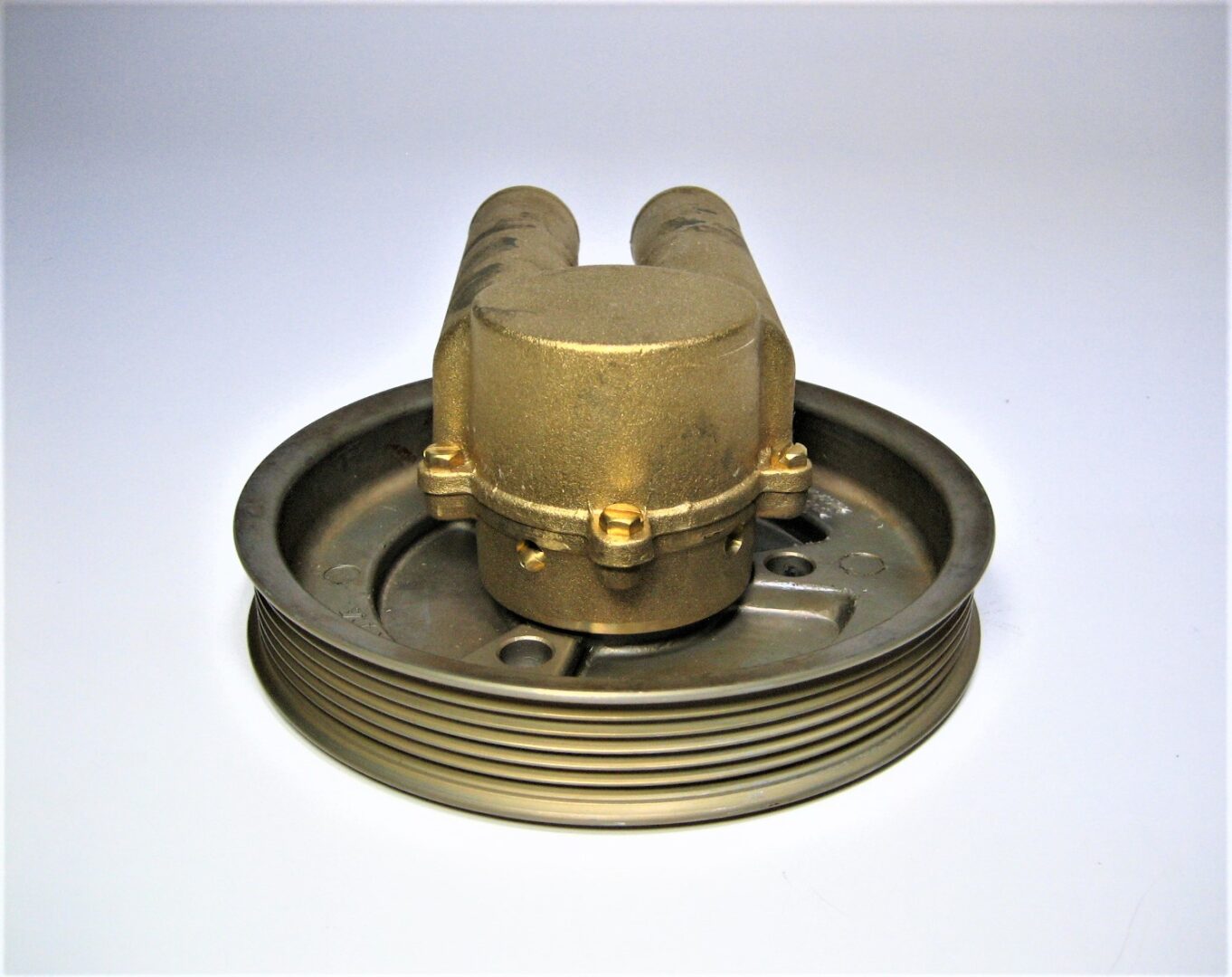 シーボン C'ores PURE ESSENCE PL&V5 $429.99* GENUINE VOLVO no tax* SEA WATER PUMP (This genuine