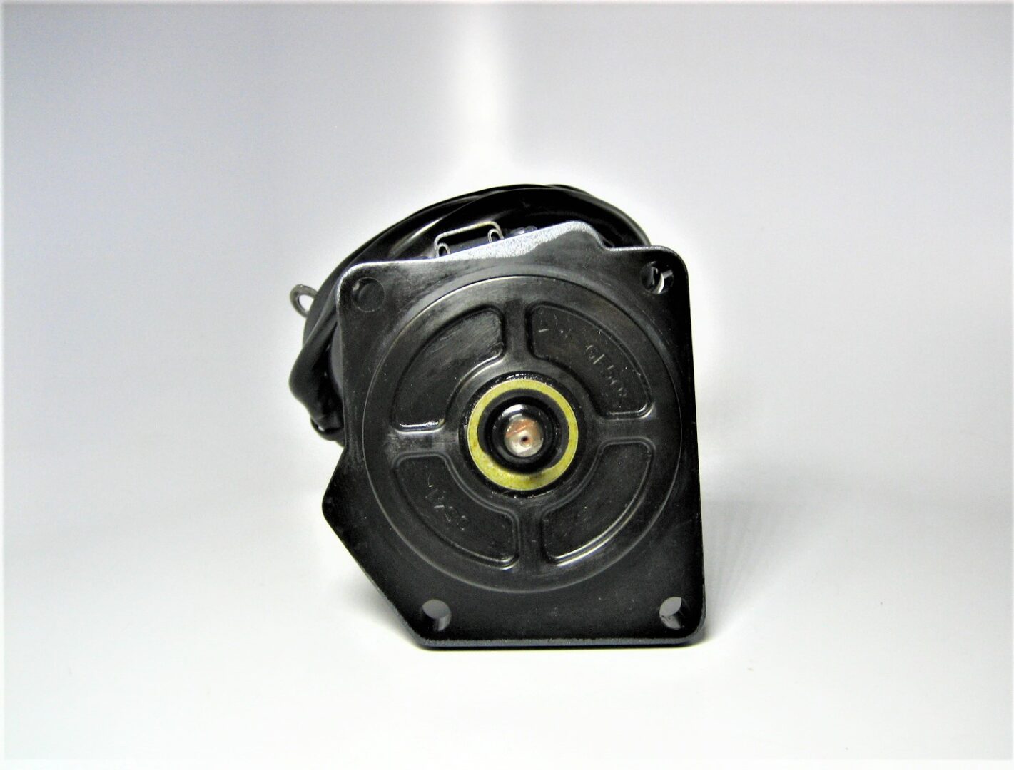 yamaha-6d8-43880-09-00-pump-motor_eh_1042021-4-