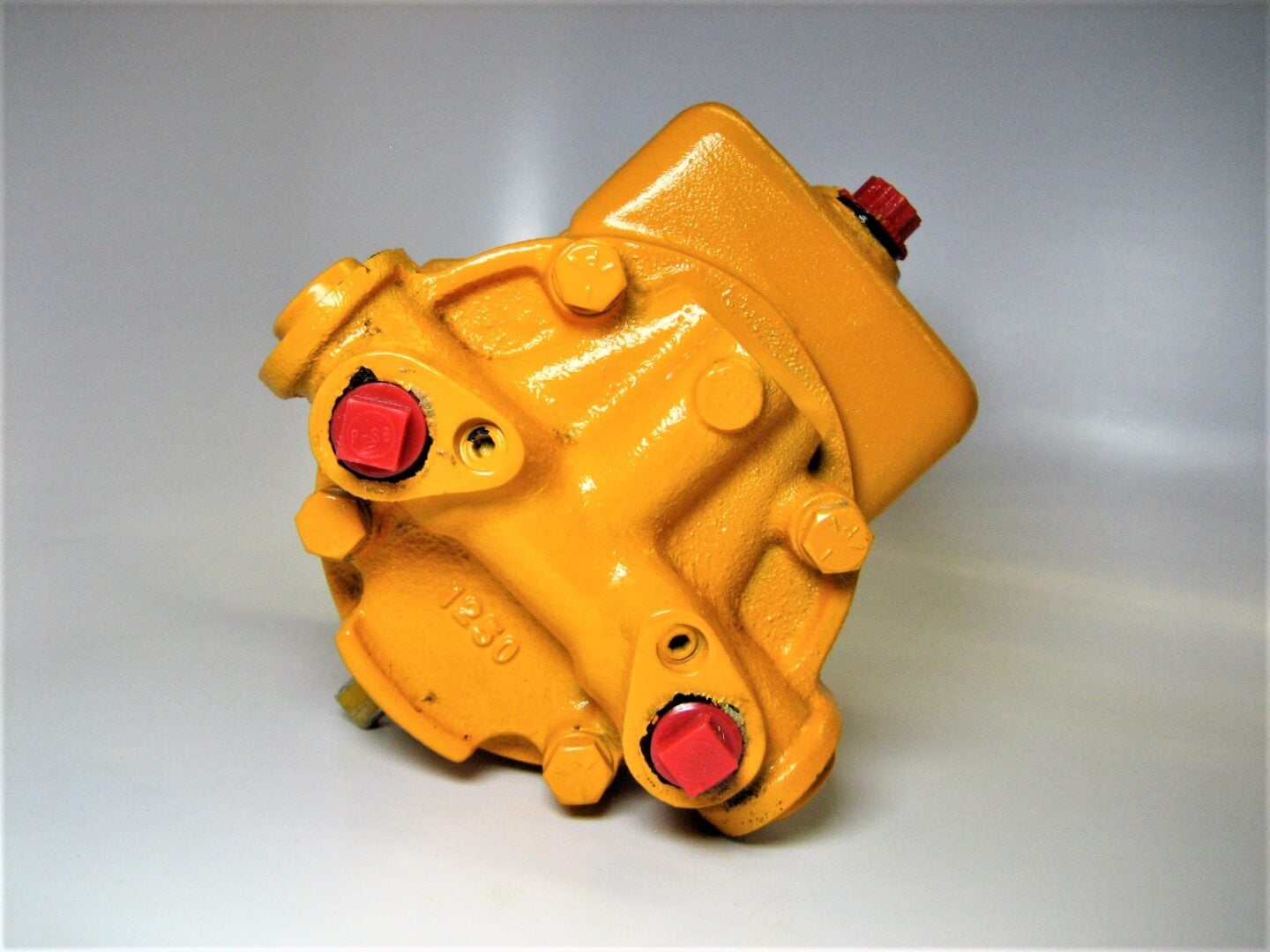 seastar-teleflex-hh5275-capilano-1275-v-marine-hydraulic-steering-helm_eh_11192021-9-