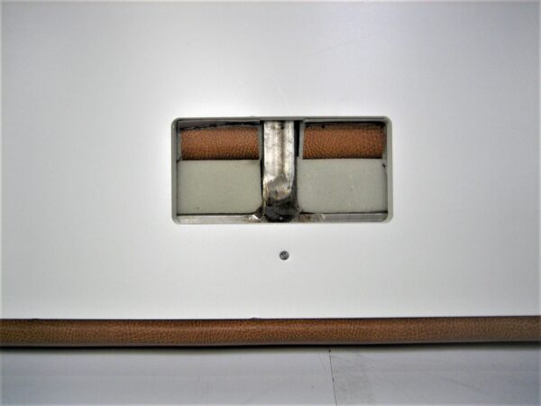 scout-uh2373-bench_eh_142022-10-