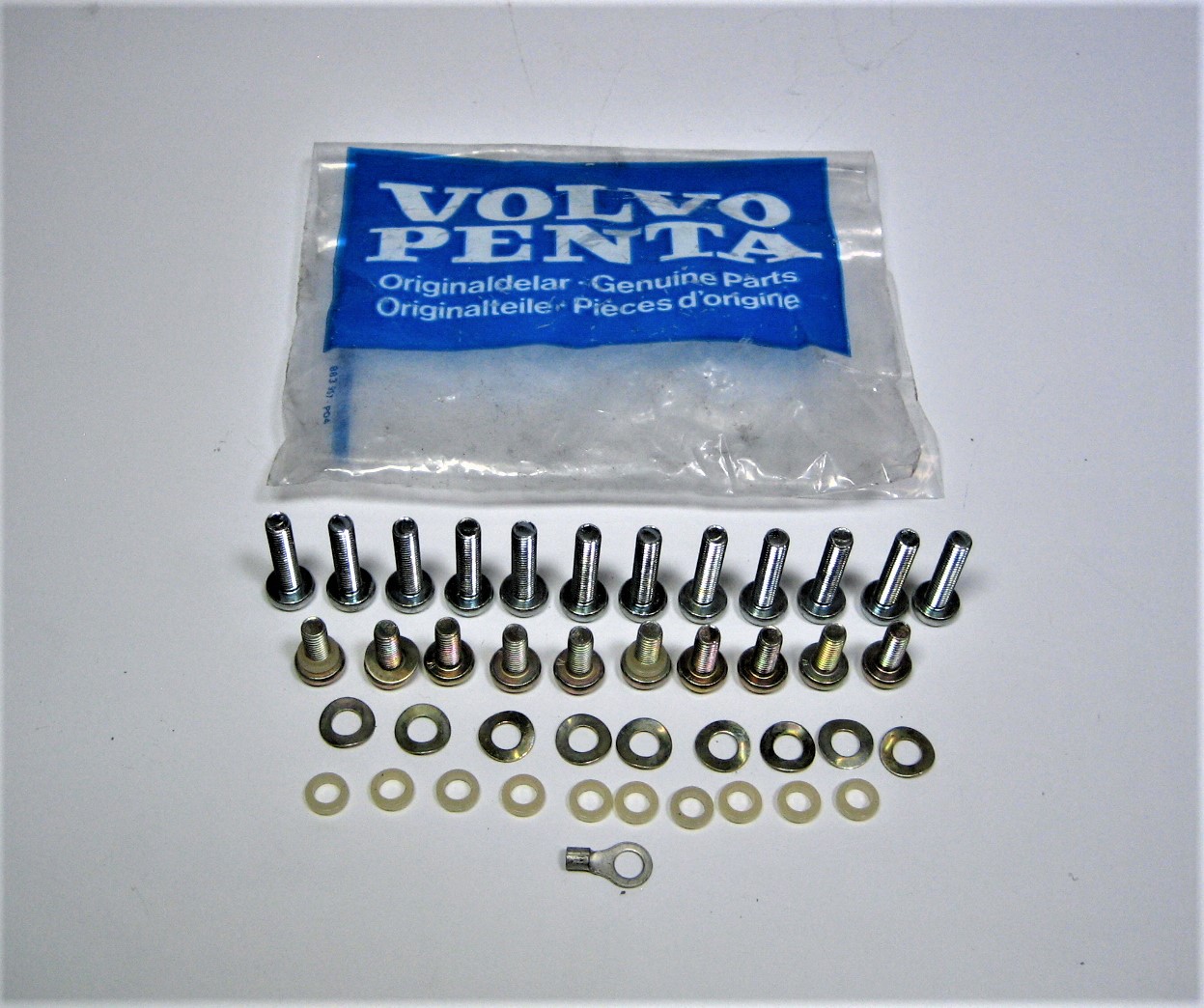 volvo-penta-1140063-cover-lock_eh_2152022-2-