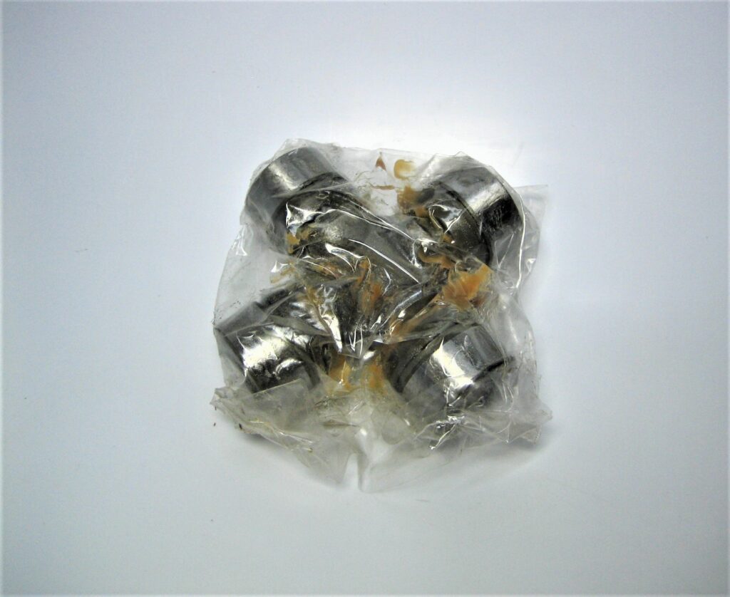 Volvo Penta 853255 OEM NEW OMC MerCruiser Universal Spider UJoint Cross Piece Max Marine Outlet