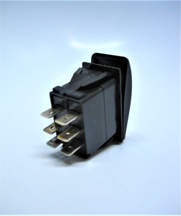 carling-v1d2sw0b-aze00-0-switch_eh_8232022-3-