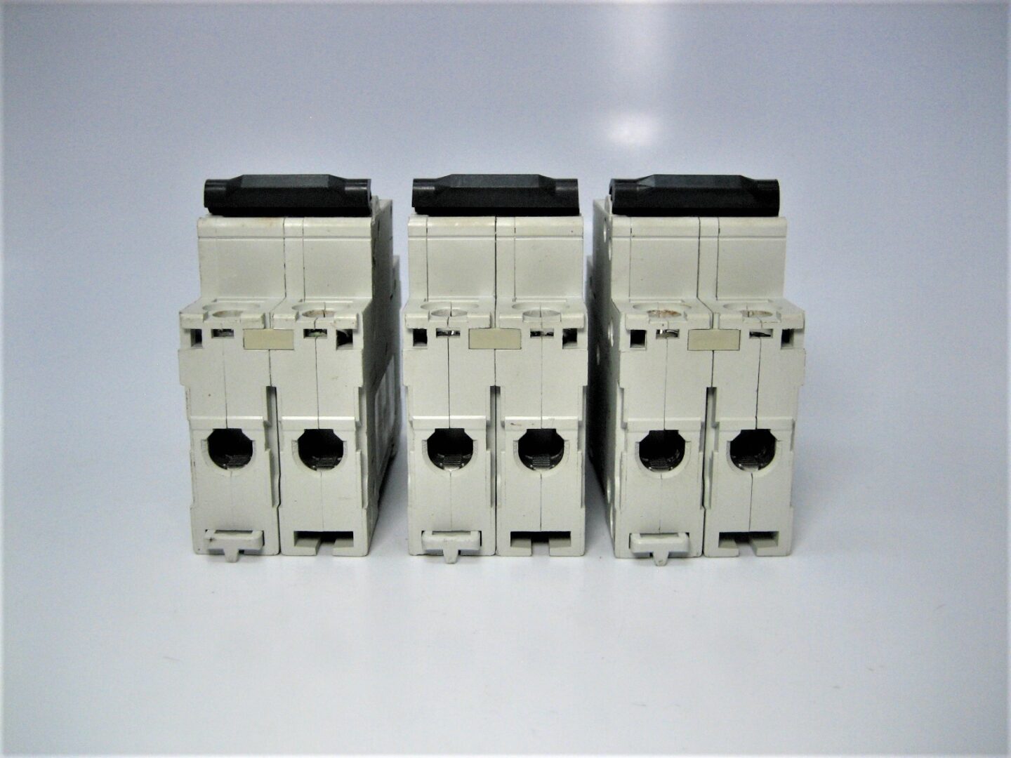 Schneider Electric C60N-2P-C50A *QTY 3* 2-Pole 415V / 50A / 10kA ...