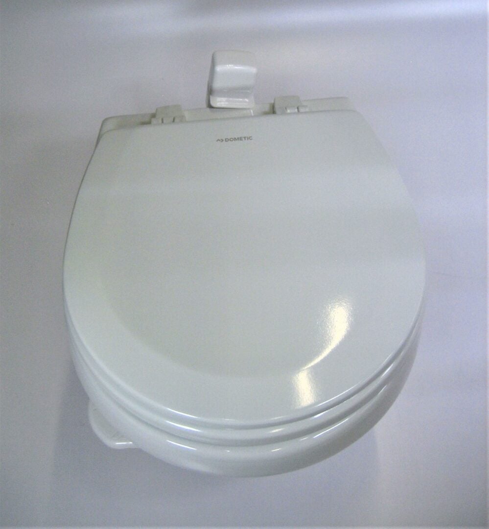 dometic-317014801-toilet_eh_10132022-12-