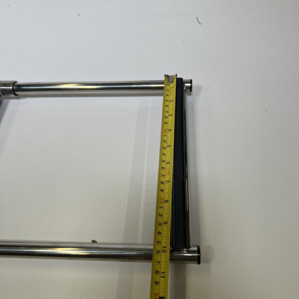 ladder1zv100522-6-