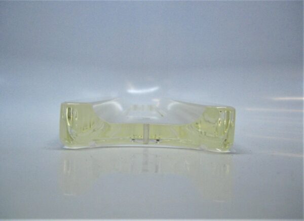 polycarbonate-clear-step_eh_1042022-12-