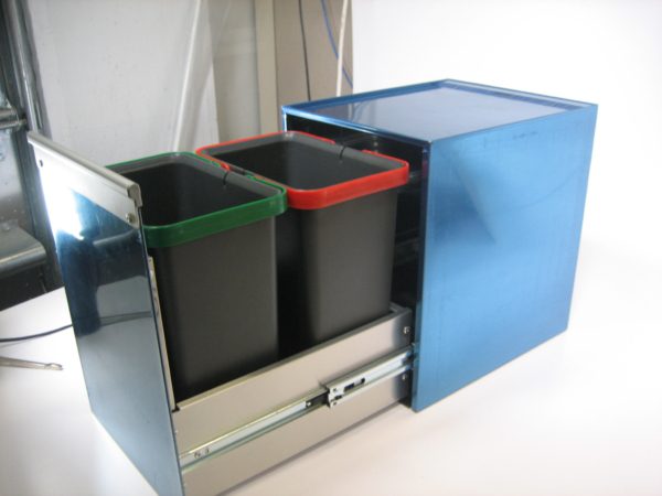 azimut-yachts-galley-waste-trash-drawer-basket-system-pattumiera-incasso-inox-sy-a-05-new-max-03062023-4-