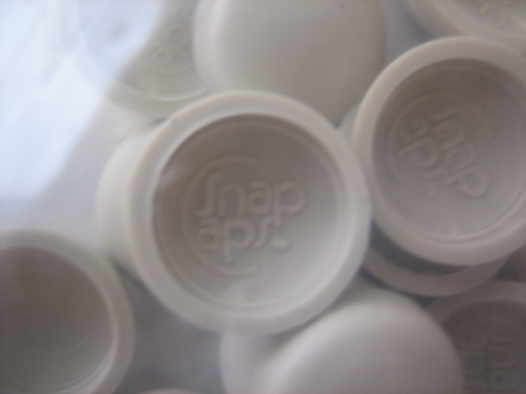 lot-of-100-snap-caps-8-8-screw-covers-in-beige-new-max-03072023-2-