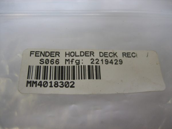 sea-ray-2219429-fender-holder-recessed-max-03062023-2-