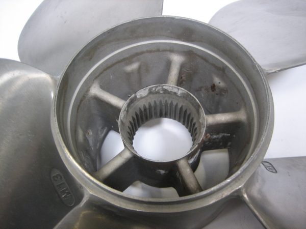 mercury-m13-prop-slight-edge-wear-max-04062023-10-