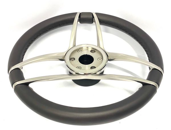 gussi_steeringwheel_th_8-24 -1-