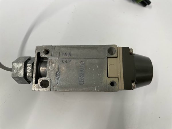 omron_d4a-1105n_sc_8.9