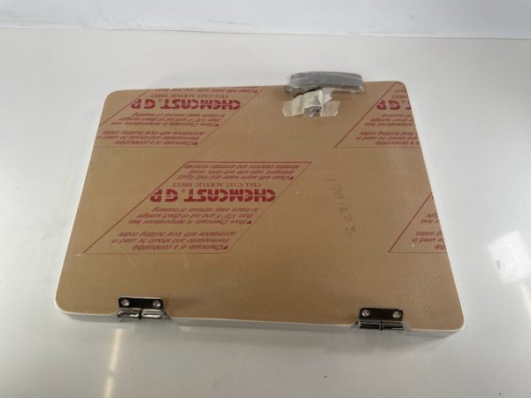 bostonwhaler_door_sc_8.25