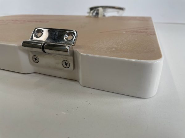 bostonwhaler_door_sc_8.25