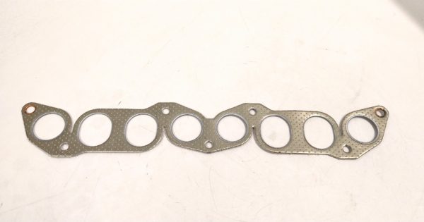 nissan_14035y1401_fo_91923 -1-