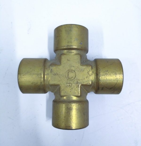 cajon-swagelok-brass-pipe-cross-fitting-1-female-npt-felix-ommo33069-20240118-082743-47724