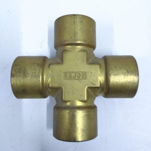 cajon-swagelok-brass-pipe-cross-fitting-1-female-npt-felix-ommo33069-20240118-082749-247688