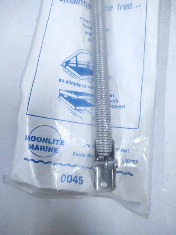 moonlite-marine-0045-automatic-hatch-holder-felix-ommo33069-20240102-134106-440346