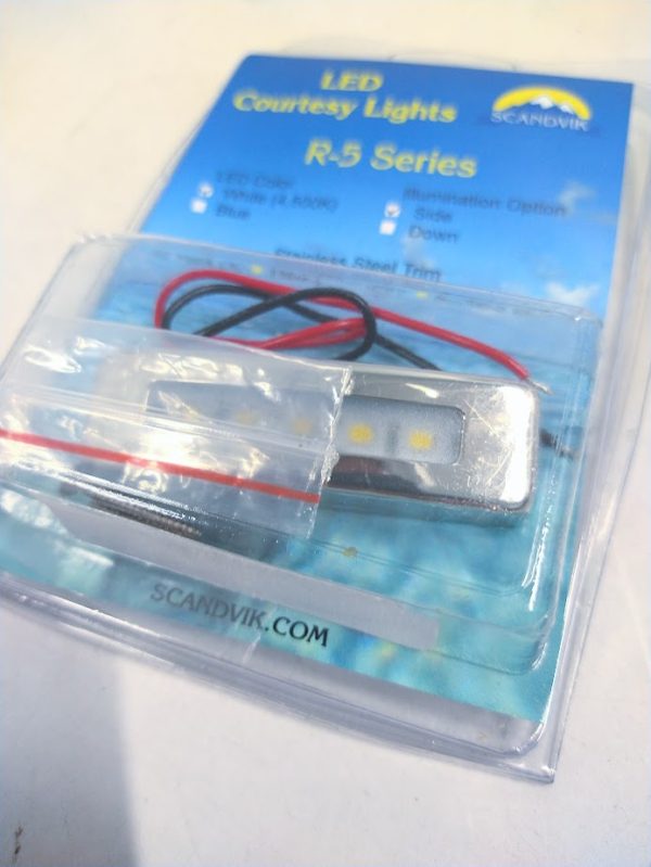 scandvik-41381p-white-led-courtesy-light-felix-ommo33069-20240115-163851-651084