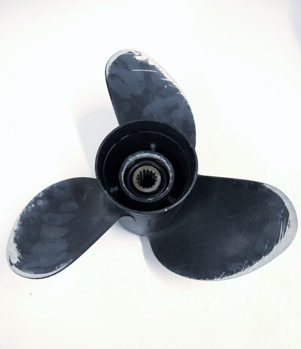 SOLAS HR Titan 3 Propeller Edelstahl – Rechtsdrehend, 37,5 Cm Durchmesser, 43,2 Cm Steigung