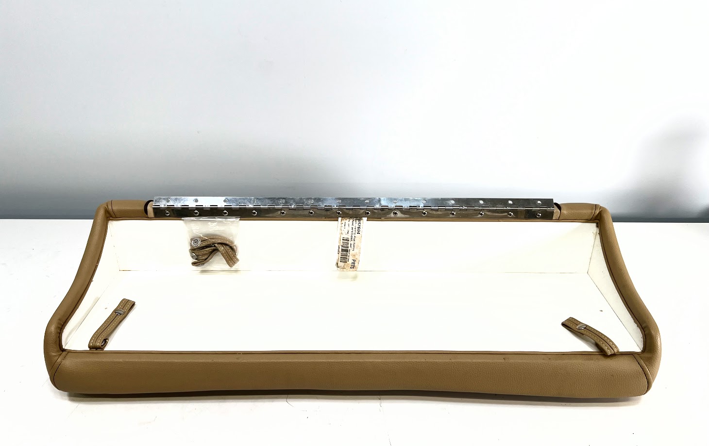 scout-195-sportfish-flip-up-leaning-post-for-helm-seat-brandon-y-20240326-125617-945019