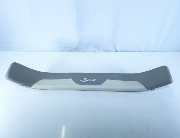 scout-300-lxf-center-bow-cushion-gray-off-white-42-felix-ommo33069-20240327-094808-489788