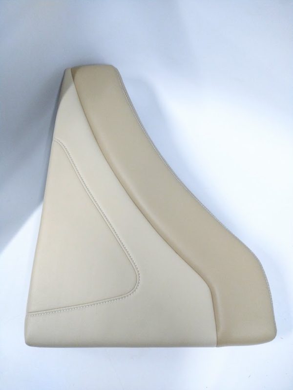 scout-420-lxf-bow-starboard-aft-bottom-tan-cushion-felix-ommo33069-20240326-092534-529108