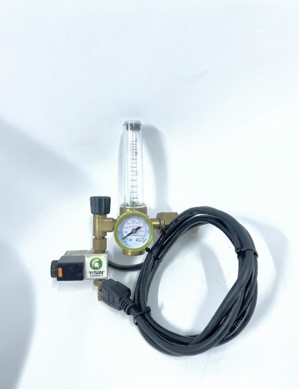 titan-controls-hgc702710-co2-regulator-brandon-y-20240418-154259-160395