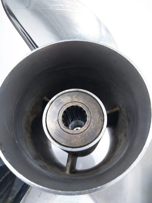 evinrude-johnson-3-x-16-x-20r-propeller-3x16x20r-rh-minor-dents-felix-ommo33069-20240523-123235-584295