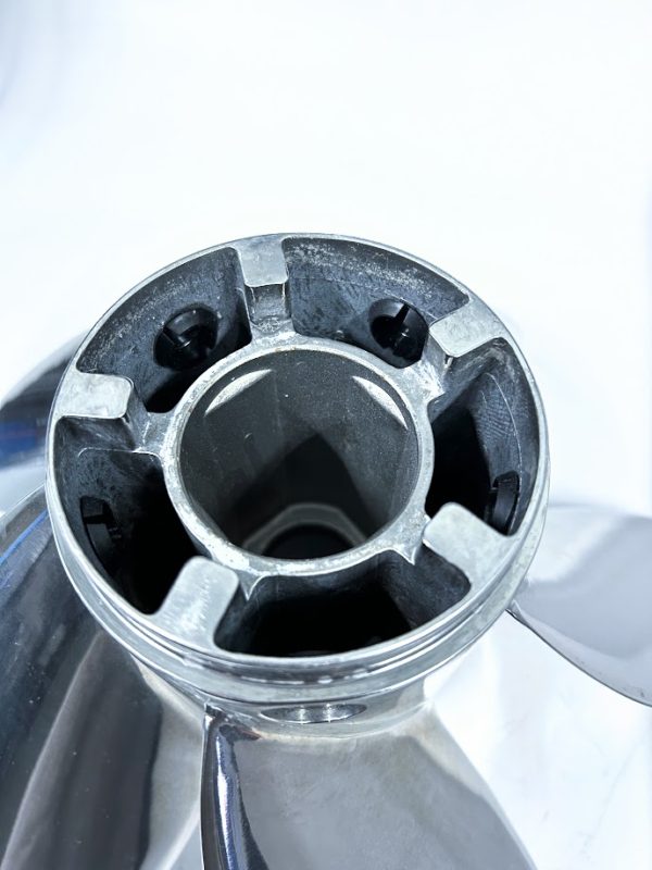 new-mercury-marine-5-x-15-5-8-x-26-maximus-propeller-48-889965a65-lh-felix-ommo33069-20240528-134943-536083