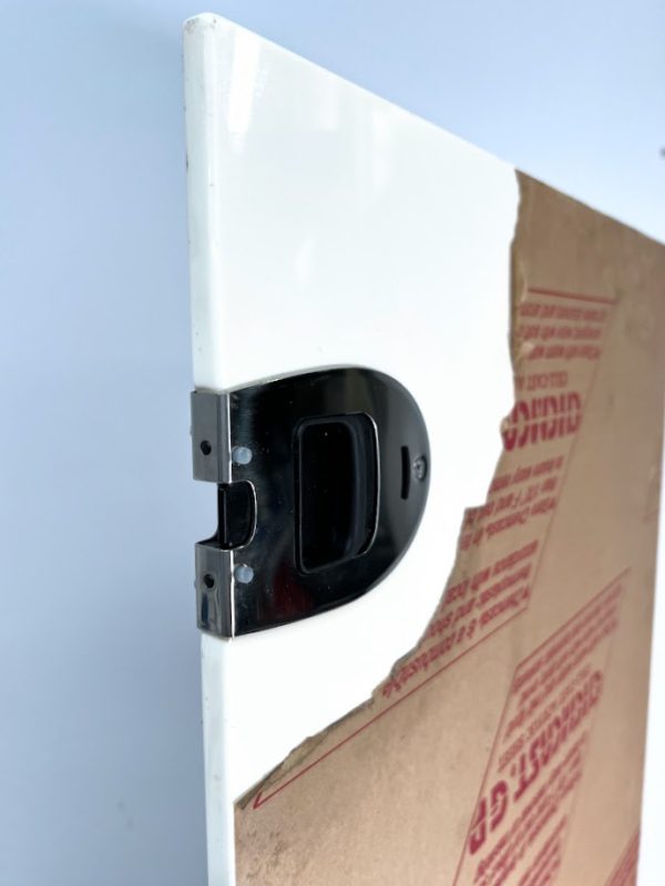 scout-215-dorado-walkthrough-console-mounted-door-with-door-stop-mounts-brandon-y-20240502-160452-908029