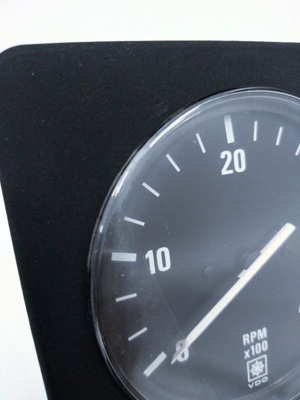 vdo-marine-337-003-tachometer-40-x-100-rpm-black-gauge-bezel-felix-ommo33069-20240507-161342-44819