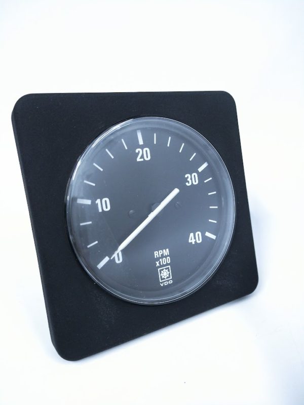 vdo-marine-337-003-tachometer-40-x-100-rpm-black-gauge-bezel-felix-ommo33069-20240507-161351-913703