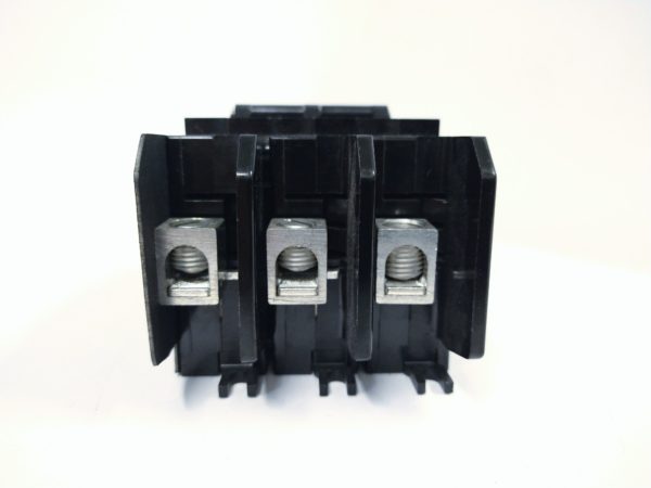 carlingswitch-ea3-x0-03-857-3de-gb-3-pole-35amp-600-volt-circuit-breaker-felix-ommo33069-20240620-164712-252454