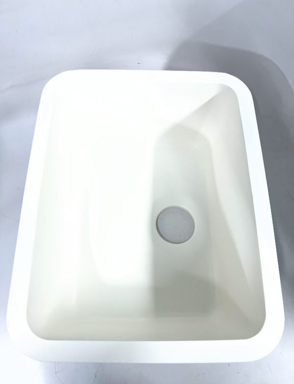 corian-design-859p-glacier-white-sink-slight-imperfections-brandon-y-20240604-091502-426982