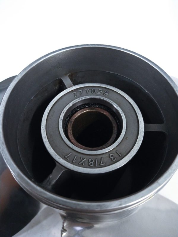evinrude-johnson-3-x-13-7-8-x-17-propeller-777029-lh-minor-chip-felix-ommo33069-20240619-095642-614407