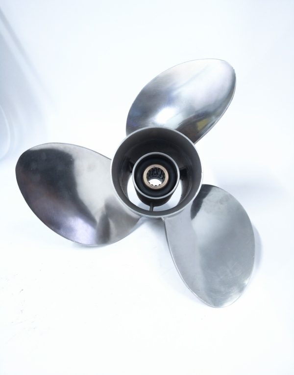 evinrude-johnson-3-x-13-7-8-x-17-propeller-777029-lh-minor-chip-felix-ommo33069-20240619-095730-831306
