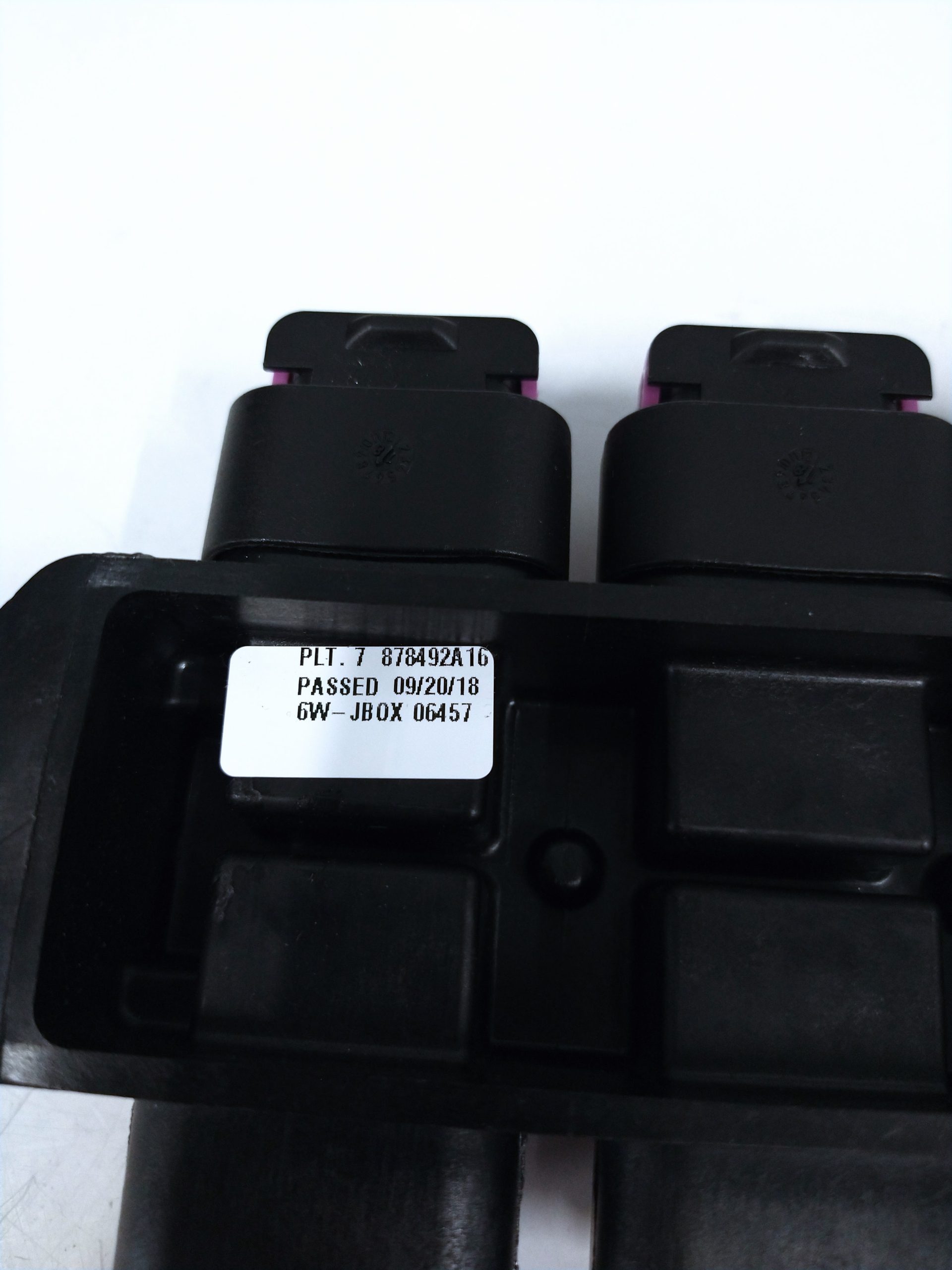 thumbnail image 2 of New Mercury Marine 4-Port SmartCraft Junction Box – 878492K14 (J-Box) 2 of 5