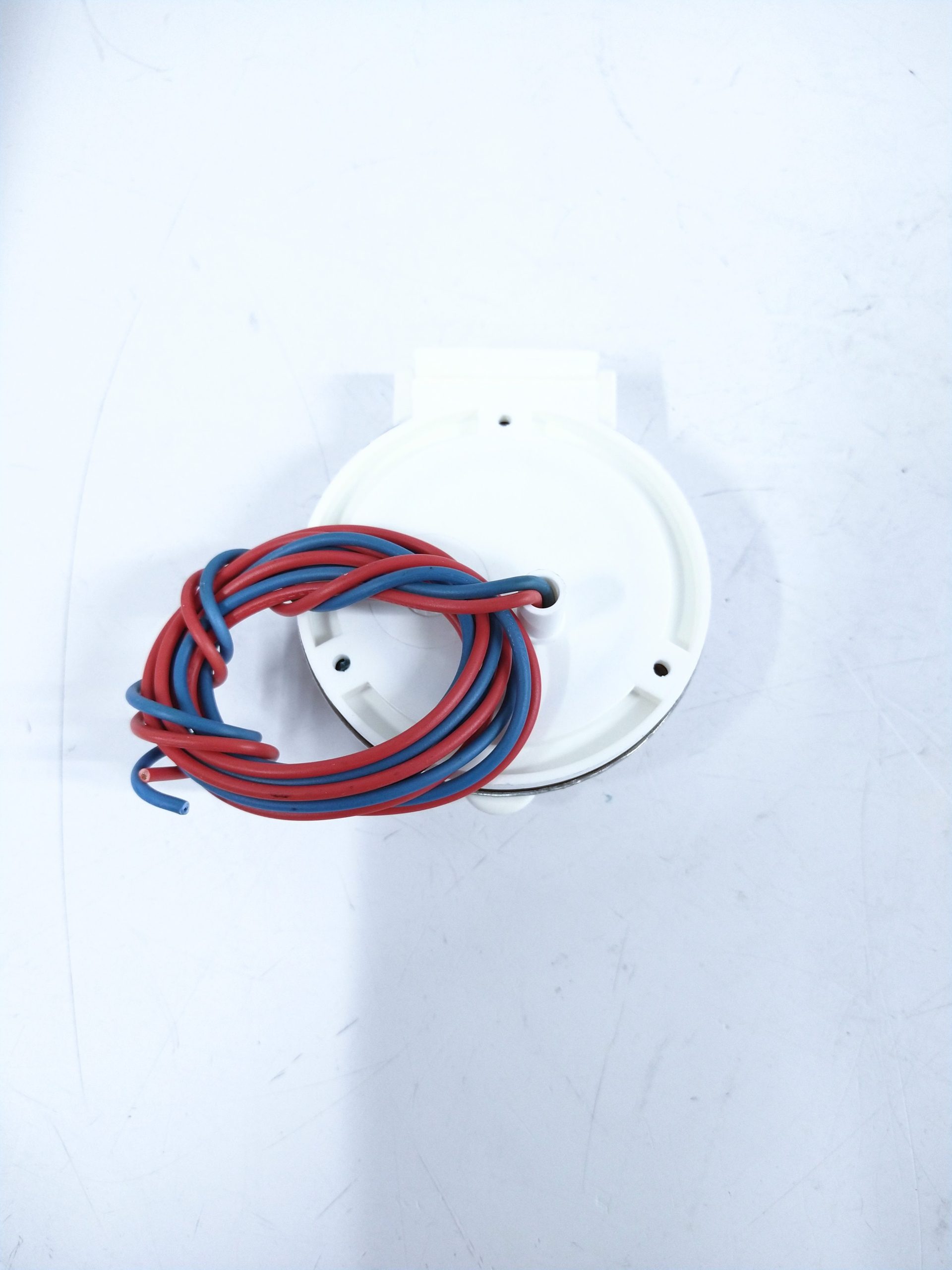 lewmar-68000615-deck-white-foot-down-switch-felix-ommo33069-20240626-120447-978358