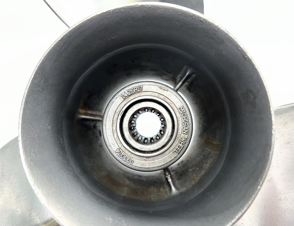 michigan-wheel-3-x-14-1-4-x-15p-rh-rapture-propeller-re-pitched-033074-brandon-y-20240613-165113-424536