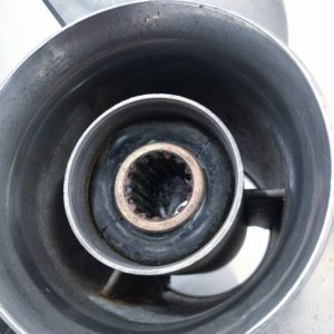 suzuki-3-x-14-x-20-stainless-steel-propeller-pitting-damage-rh-felix-ommo33069-20240611-162616-761444