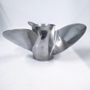 suzuki-3-x-14-x-20-stainless-steel-propeller-pitting-damage-rh-felix-ommo33069-20240611-162745-325838