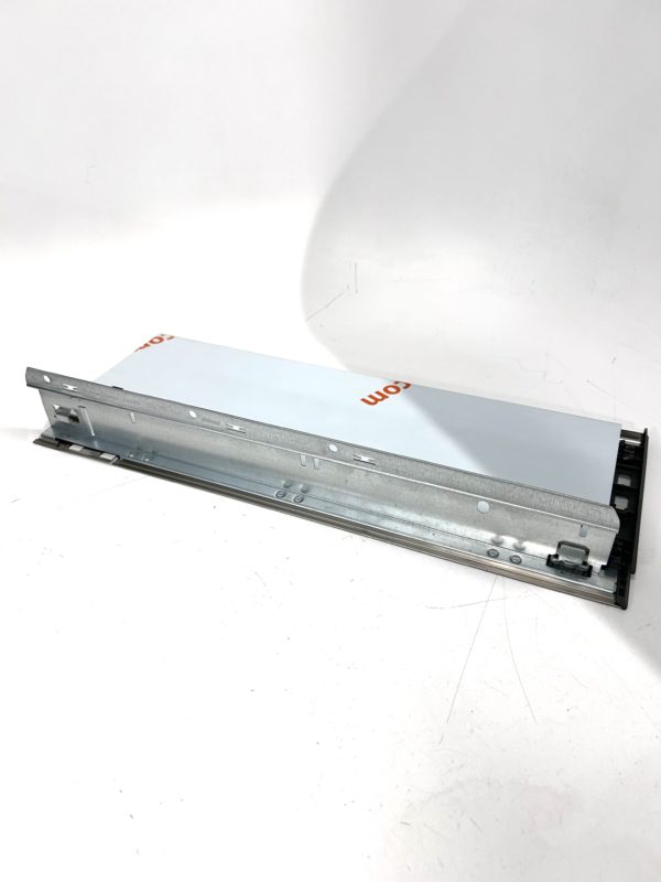 blum-770c450-03-01-legrabox-zarge-rl-slides-felix-ommo33069-20240726-141226-492331