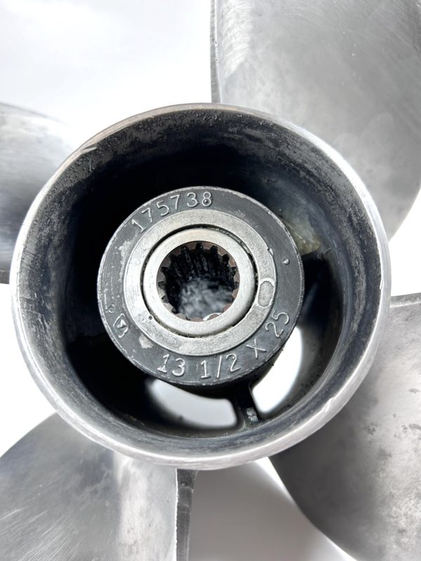 johnson-evinrude-omc-4-x-13-1-2-x-25-renegade-propeller-rh-minor-dents-felix-ommo33069-20240727-075041-9281