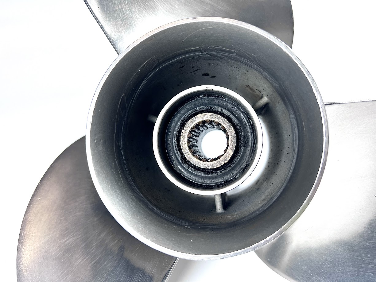 solas-3-x-13-1-2-x-15-rh-stainless-steel-propeller-slight-bent-blade-brandon-y-20240727-112236-76813