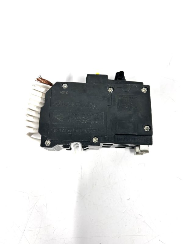 square-d-qo230gfi-2-pole-qwik-gard-circuit-breaker-20a-120-240v-felix-ommo33069-20240708-120855-125161