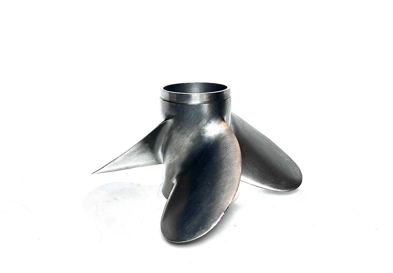 mach-stern-driver-4-x-14-1-2-x-18-rh-stainless-steel-propeller-145-x-18-brandon-y-20240813-161727-549590