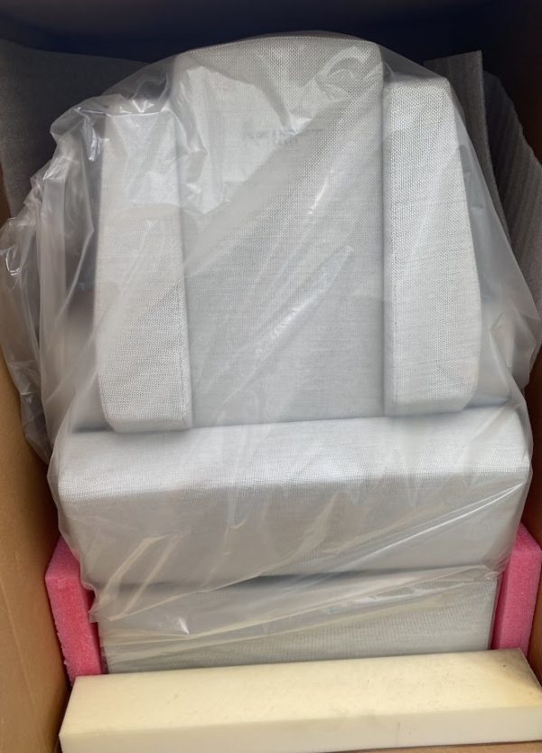 new-azimut-verve-40-center-pilot-seat-new-in-box-brandon-y-20240817-125058-796797